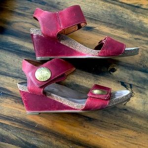 Tao’s carousel red leather sandals- Size 39
